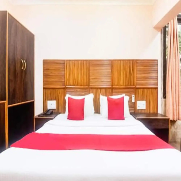 Мумбаи: Hotel Subhash