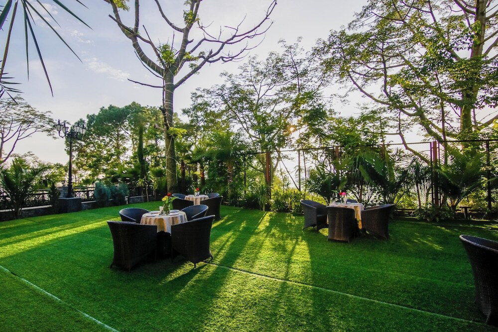 Дармсала: Dhauladhar Heights Resort