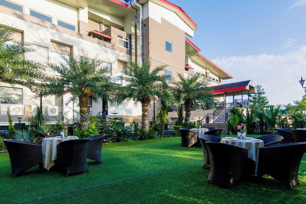 Дармсала: Dhauladhar Heights Resort