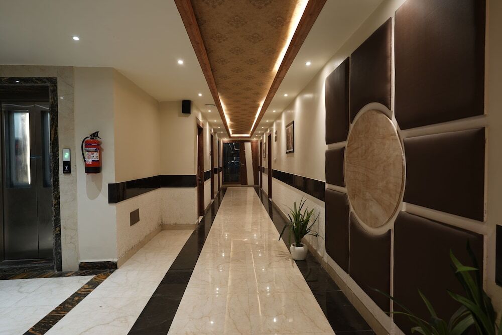 Данапур: The Golden Crown Hotel Banquet & Cafe