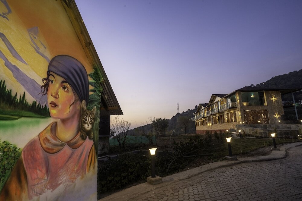 Бир: INFINITEA Retreat Bir
