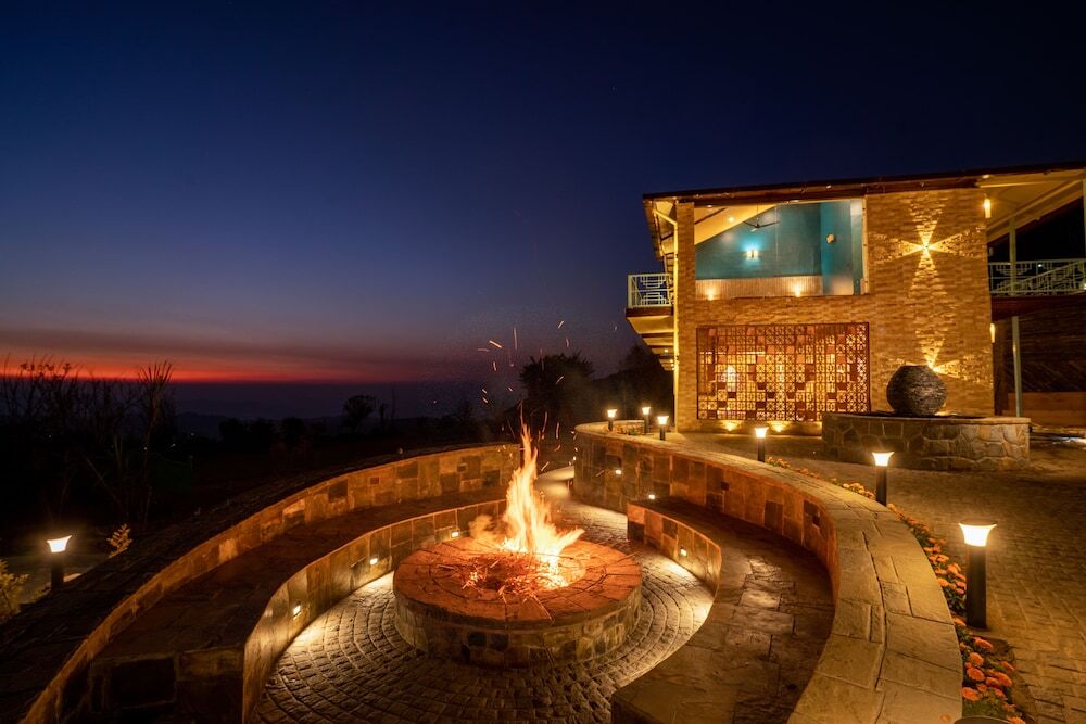 Бир: INFINITEA Retreat Bir