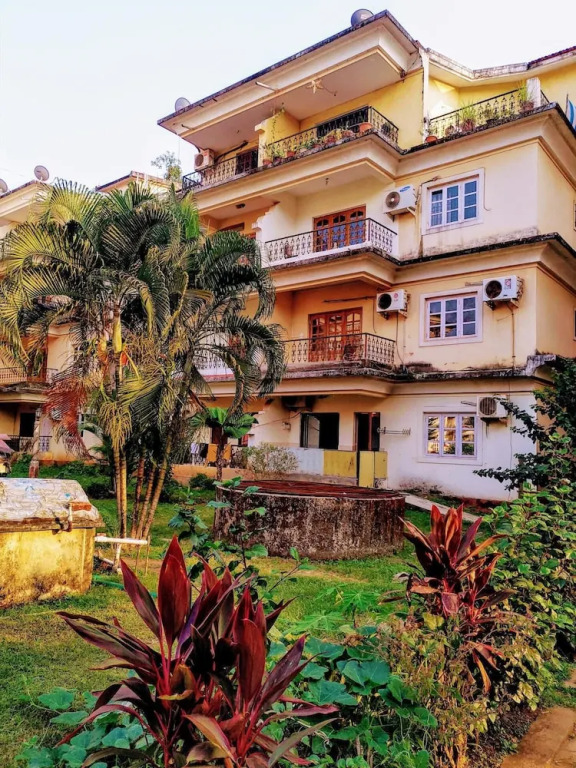 Калангут: Captivating 2-bed Apartment in Calangute