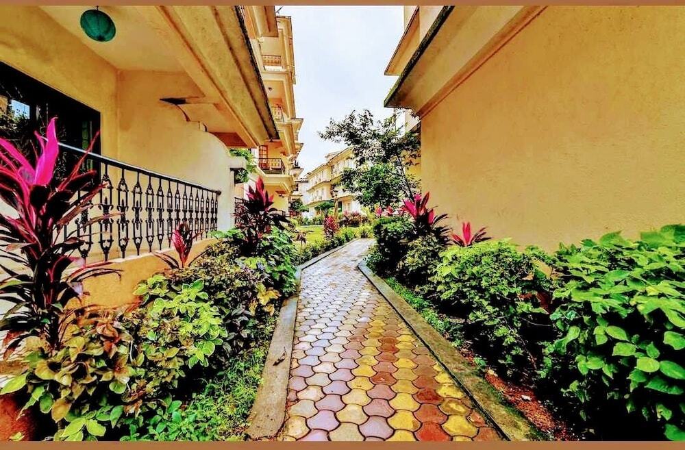 Калангут: Captivating 2-bed Apartment in Calangute