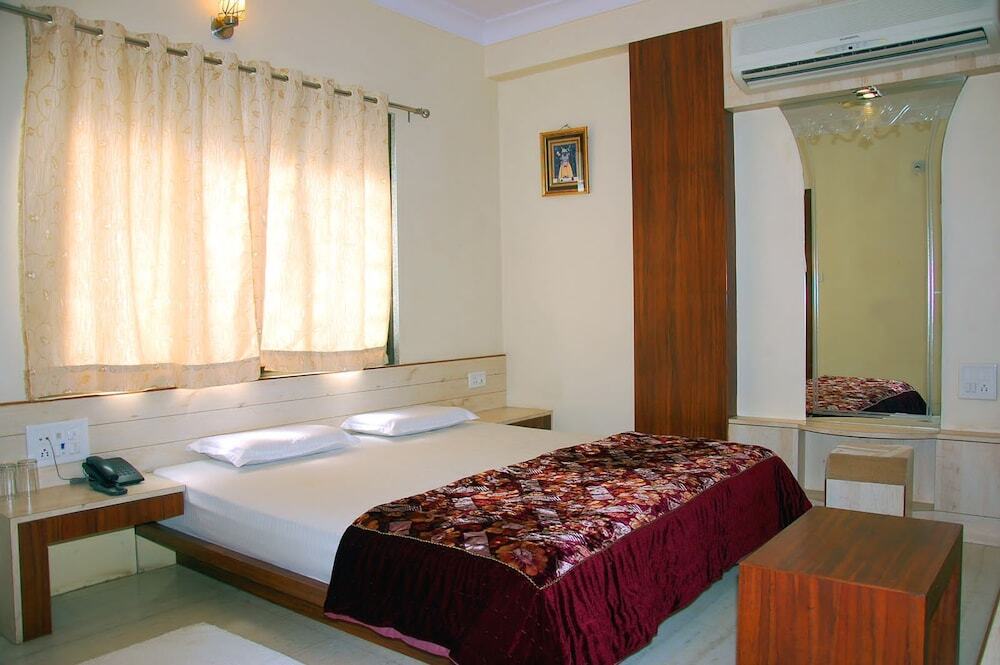 Натхдвара: The Sky Comfort Hotel Shri Vithalesh