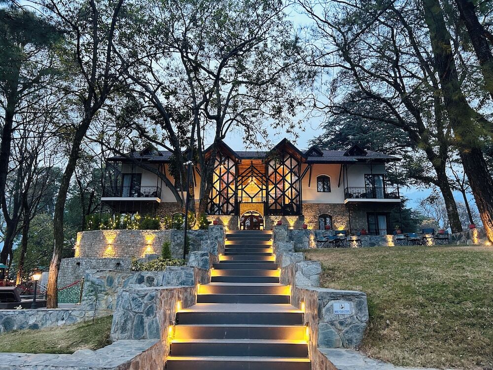 Кангра: Infinitea Dakbunglow Palampur