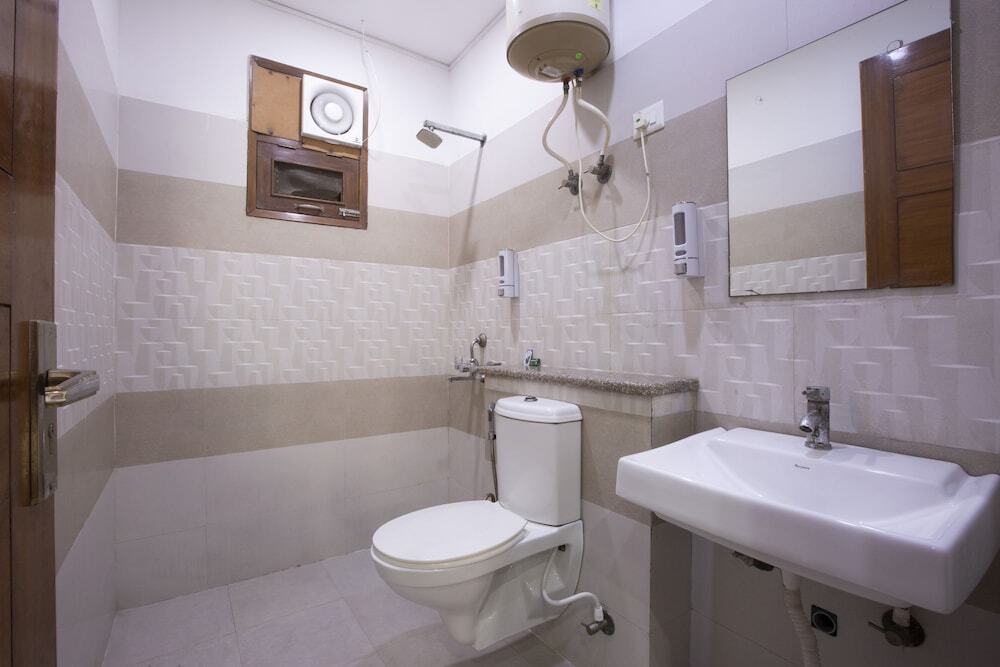 Нойда: Hotel Surya Palace