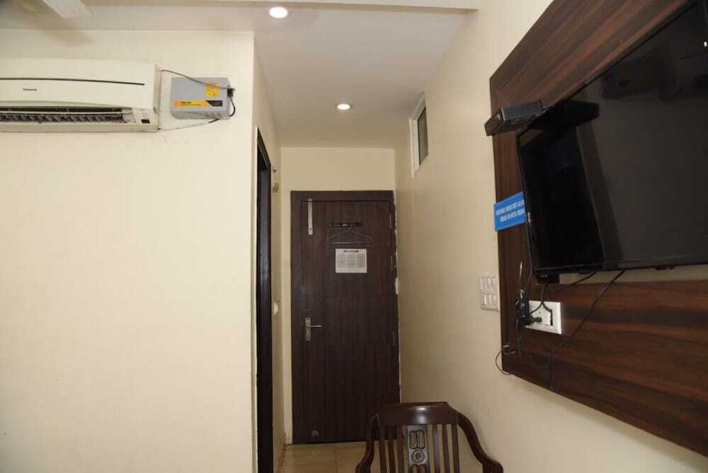 Газиабад: Hotel Grand Inn