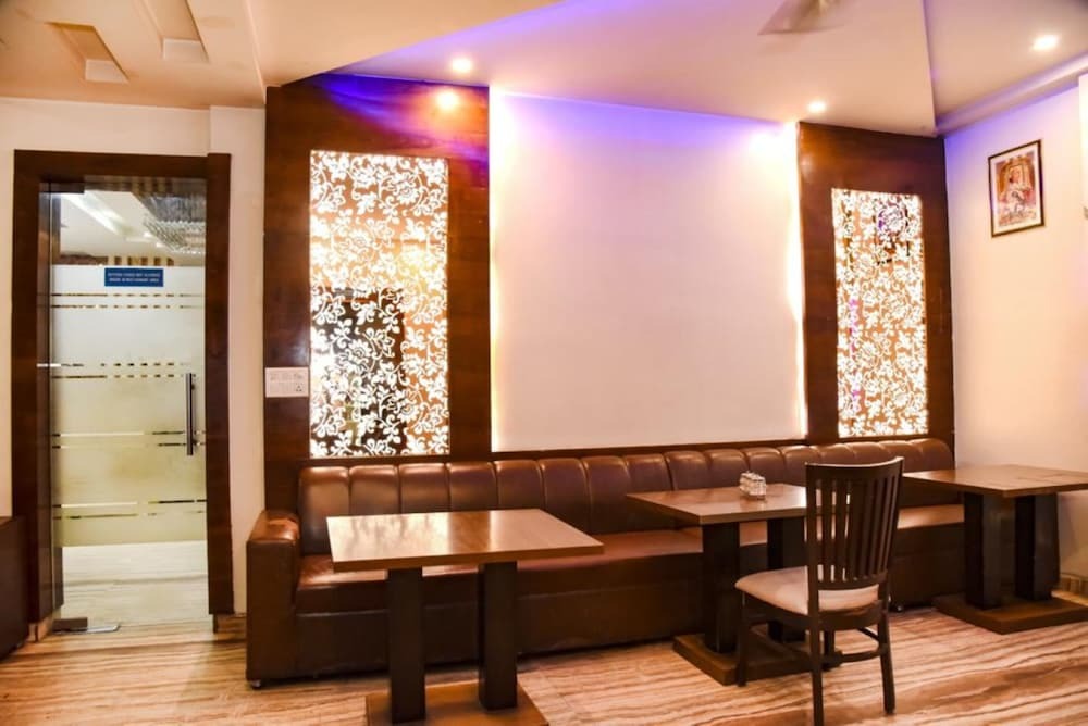 Газиабад: Hotel Grand Inn