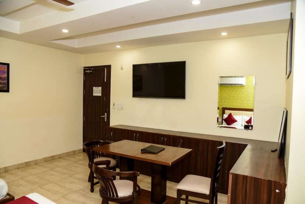 Газиабад: Hotel Grand Inn
