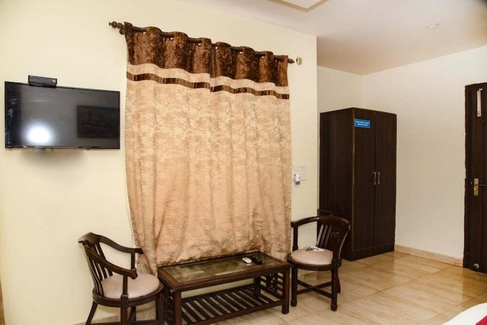 Газиабад: Hotel Grand Inn