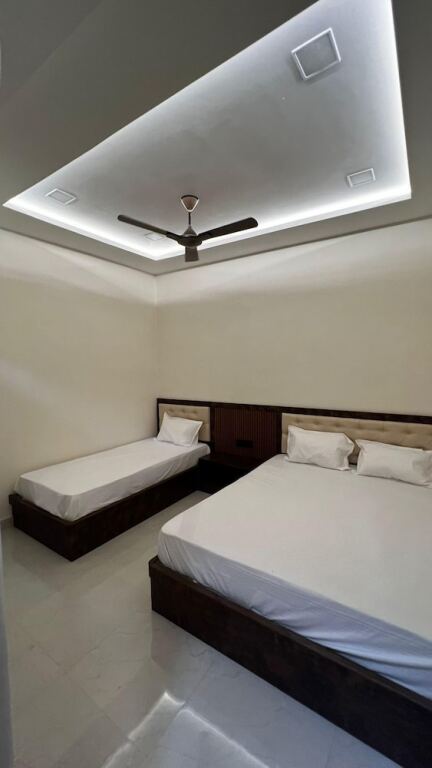 Варанаси: Hotel Divyakashi homestay