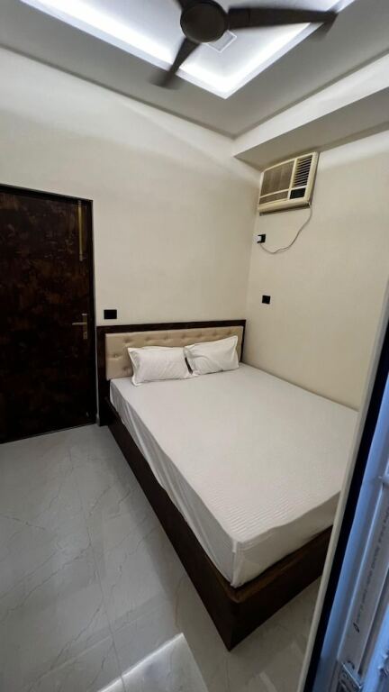 Варанаси: Hotel Divyakashi homestay