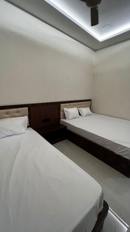 Варанаси: Hotel Divyakashi homestay