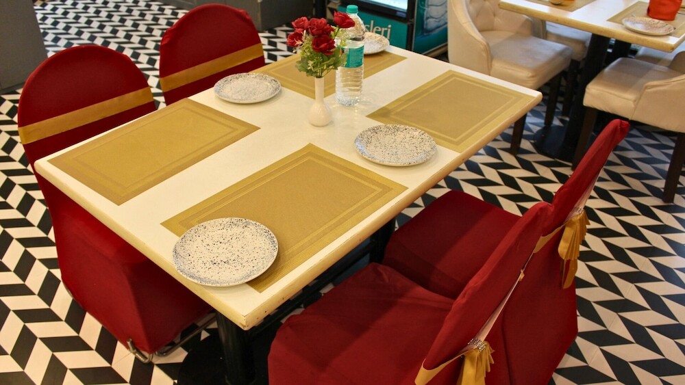 Газиабад: Hibiscus select hotel