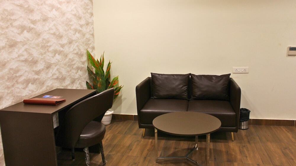 Газиабад: Hibiscus select hotel