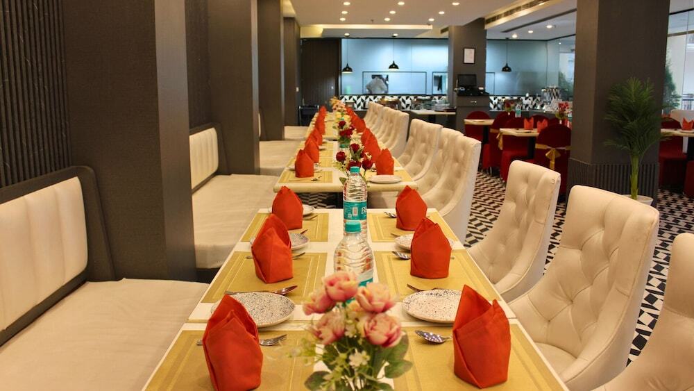 Газиабад: Hibiscus select hotel