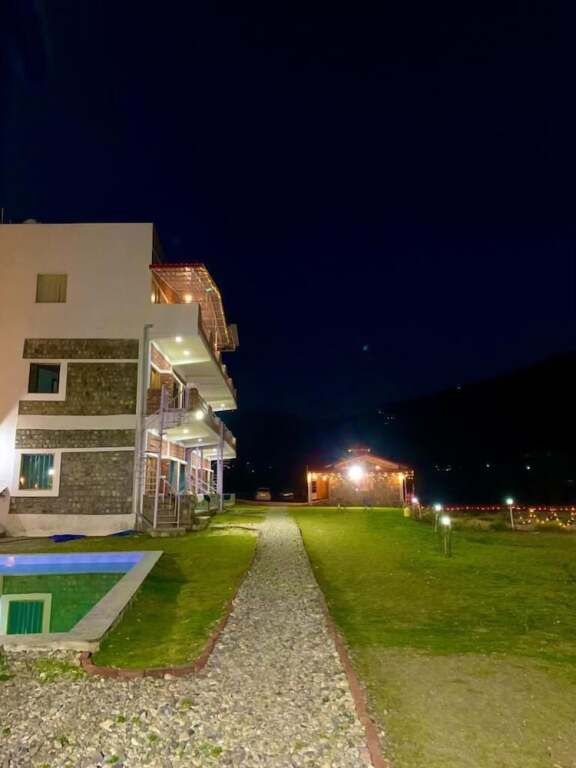 Прем-Нагар: The Needam Resort Maldevta