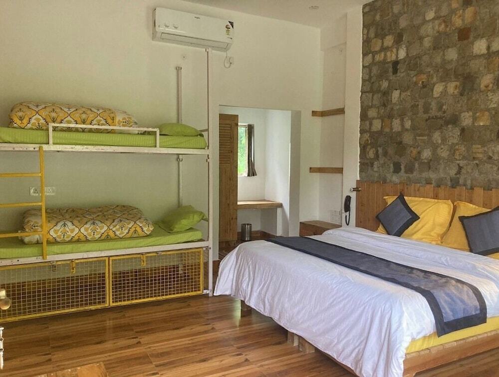 Прем-Нагар: The Needam Resort Maldevta
