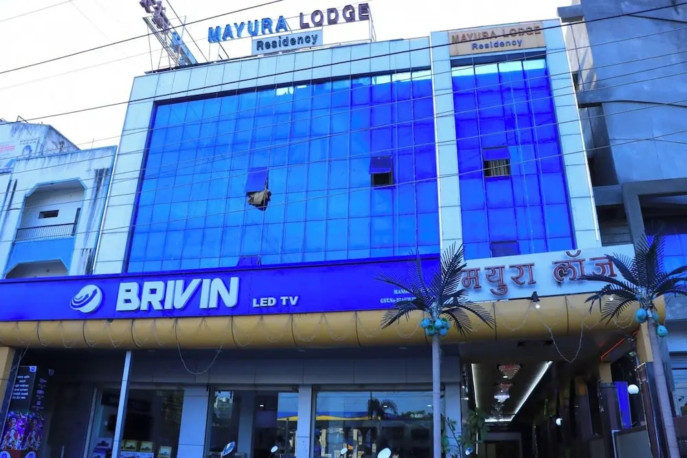 Латур: Mayura Lodge Residency