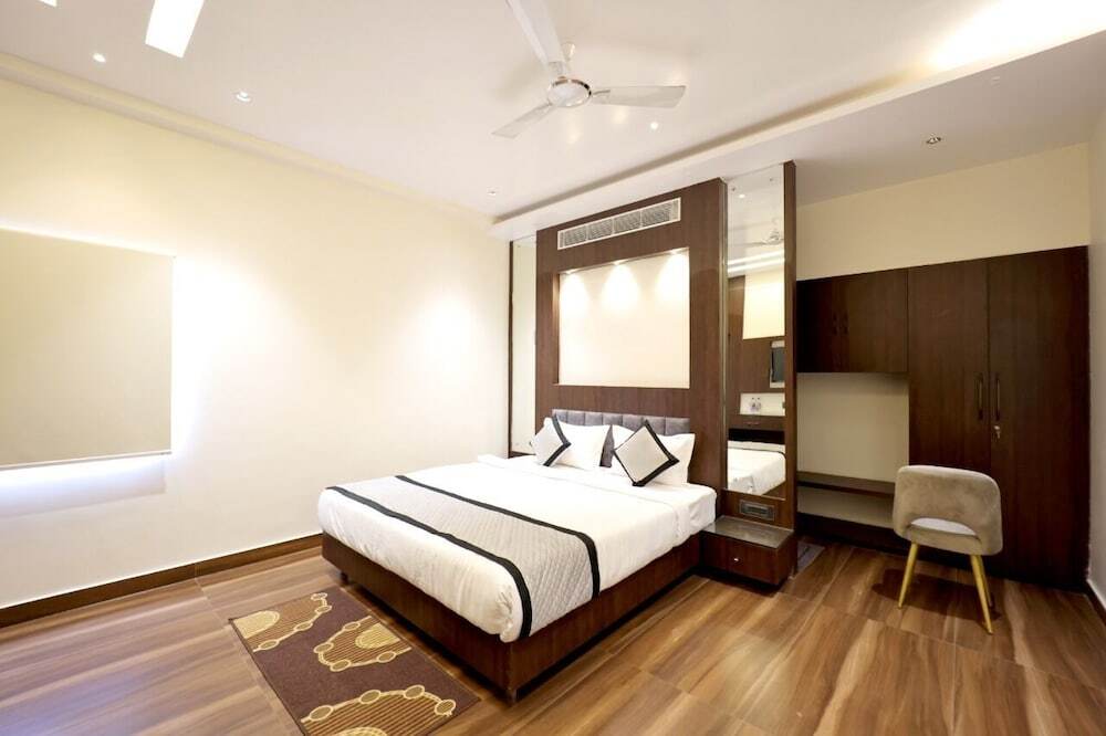 Патна: KS Square Hotel and Banquets