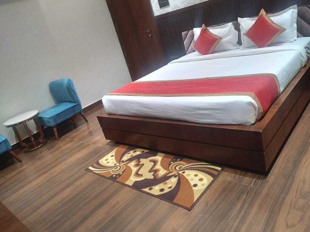 Патна: KS Square Hotel and Banquets