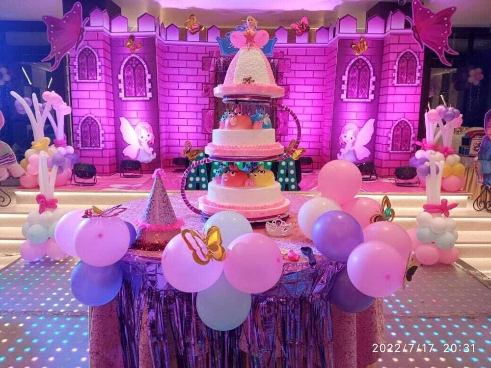 Патна: KS Square Hotel and Banquets