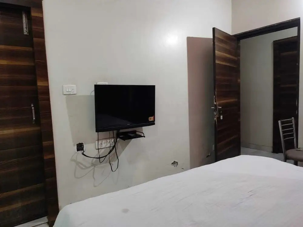 Матхура: Hotel Pushpa Palace