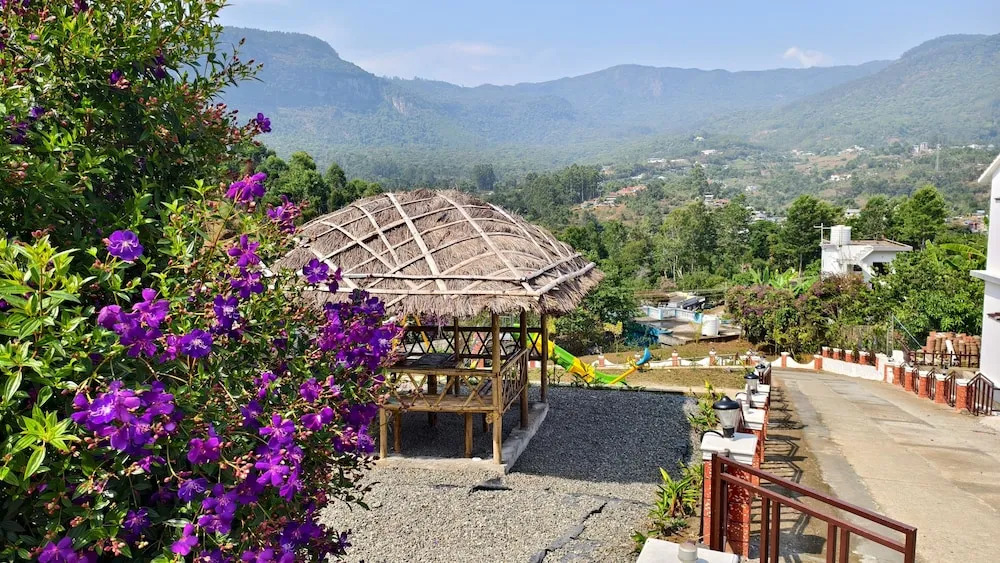 Валпарай: Moon Wings Mountain Resort