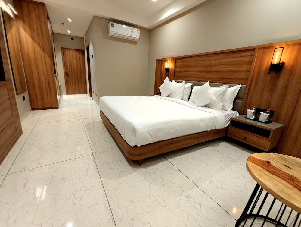 Джамнагар: The Sky Imperial Hotel Kailash