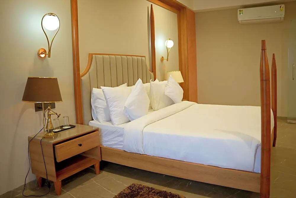 Джамнагар: The Sky Imperial Hotel Kailash