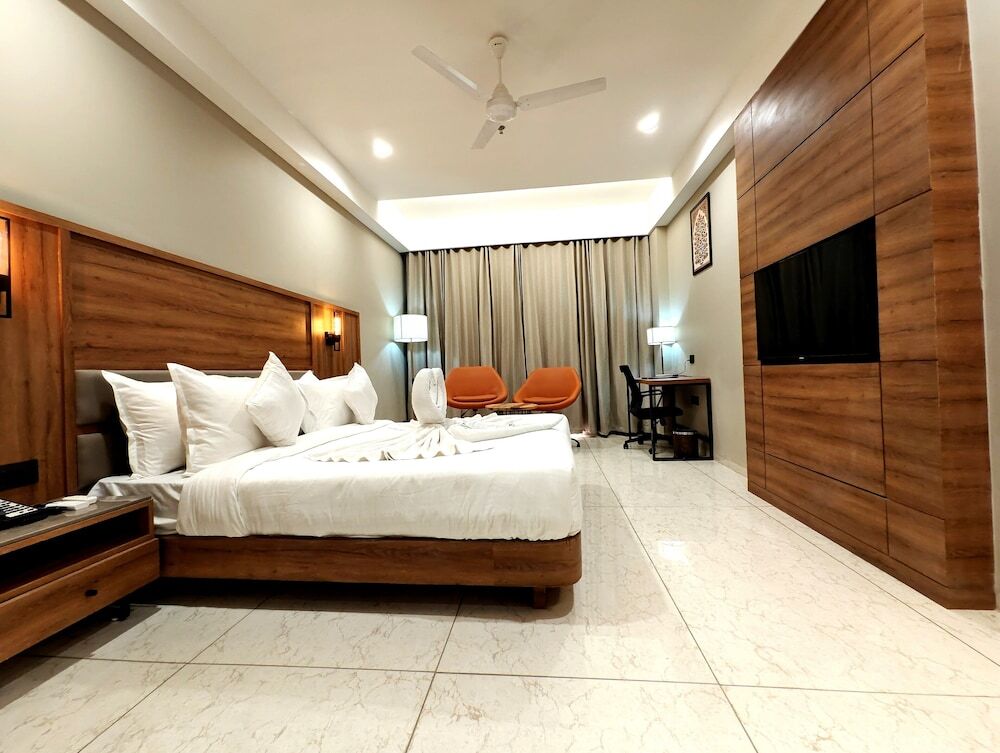 Джамнагар: The Sky Imperial Hotel Kailash