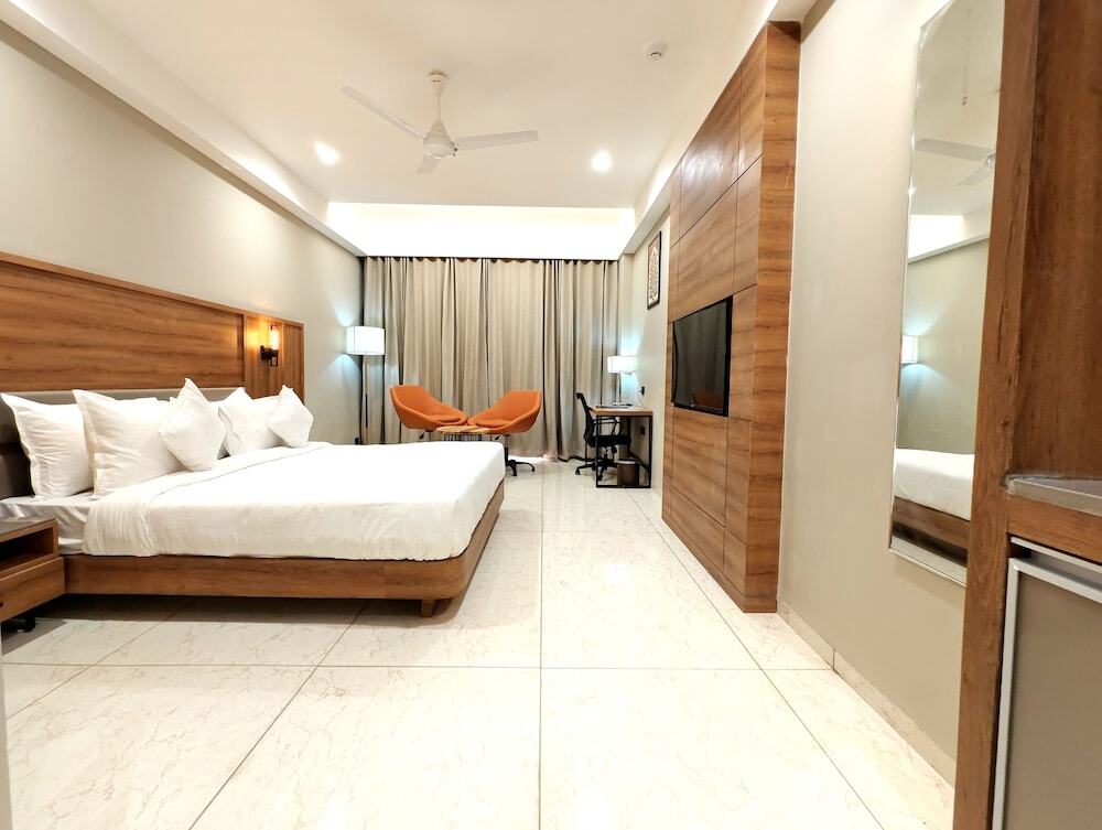 Джамнагар: The Sky Imperial Hotel Kailash