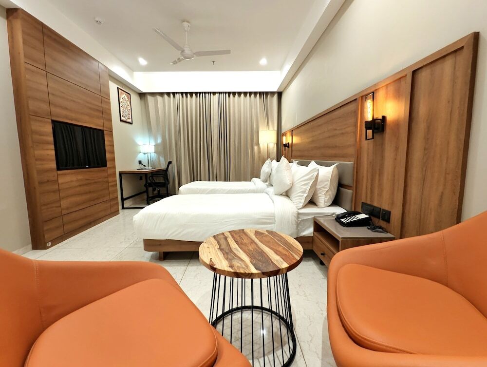 Джамнагар: The Sky Imperial Hotel Kailash