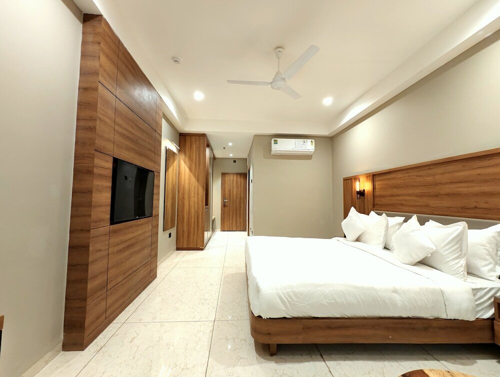 Джамнагар: The Sky Imperial Hotel Kailash