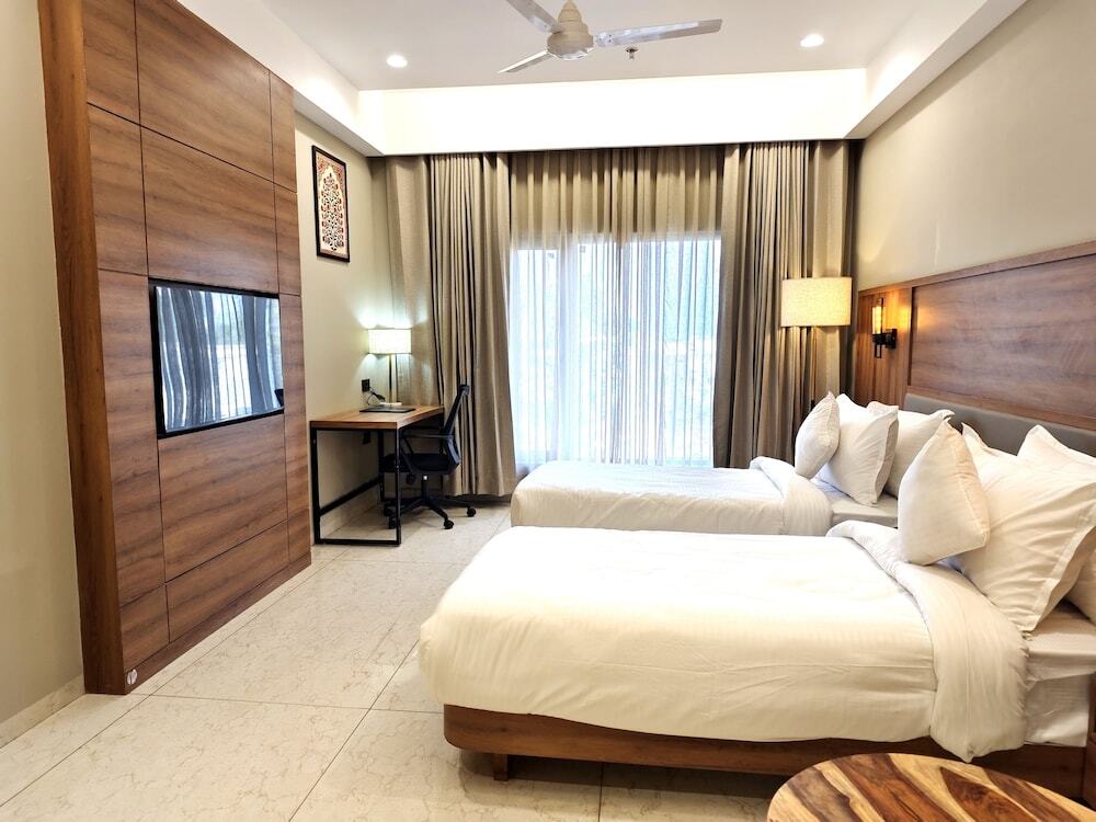 Джамнагар: The Sky Imperial Hotel Kailash