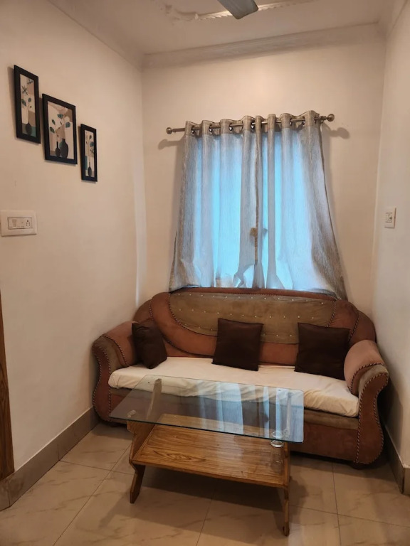 Асансол: Hotel Priyanka International