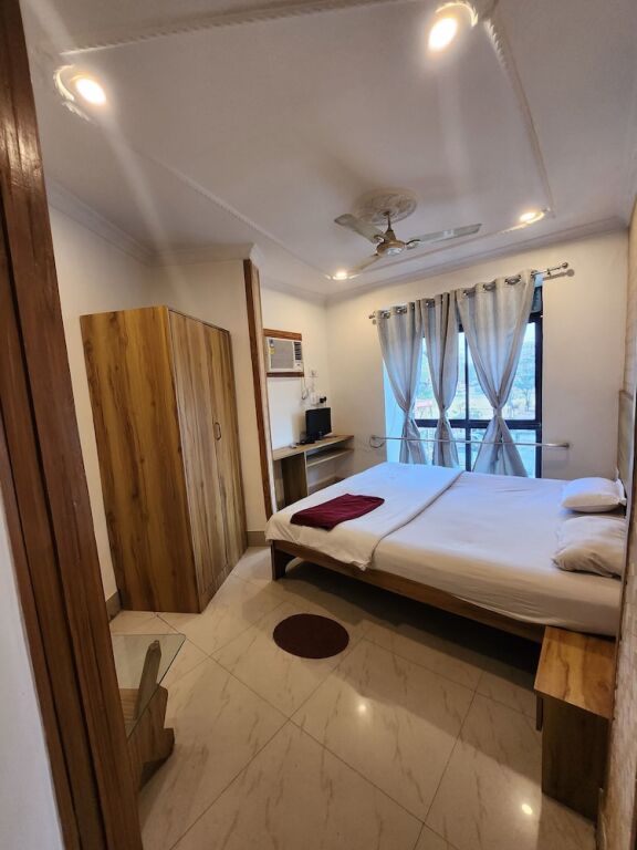 Асансол: Hotel Priyanka International