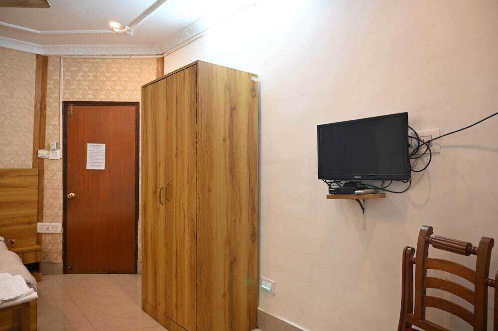 Асансол: Hotel Priyanka International