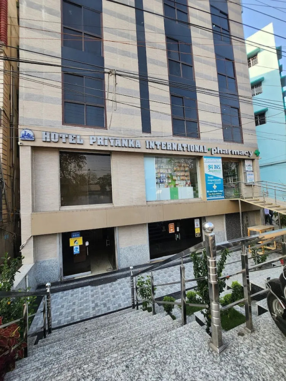 Асансол: Hotel Priyanka International