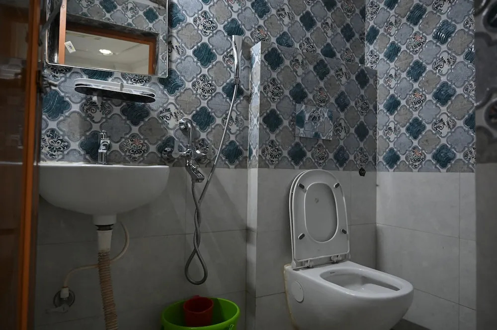 Асансол: Hotel Priyanka International