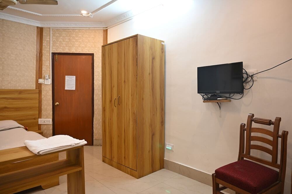 Асансол: Hotel Priyanka International