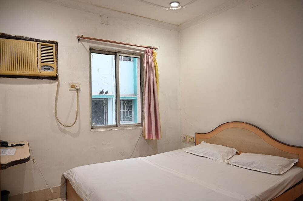 Асансол: Hotel Priyanka International