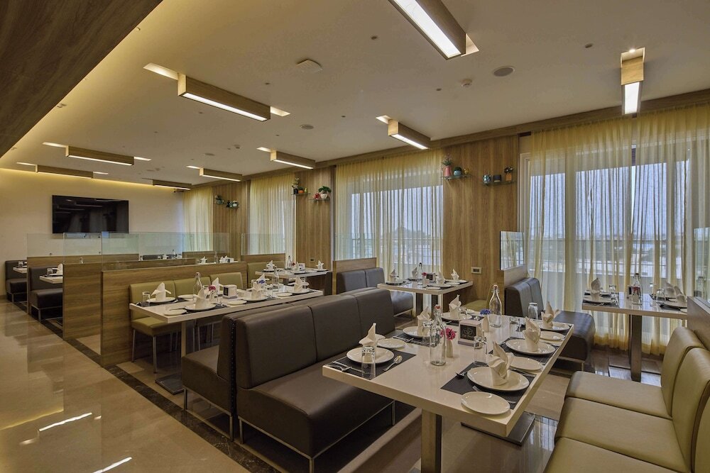 Хосур: Grand Continent Hosur A Sarovar Portico Affiliate Hotel