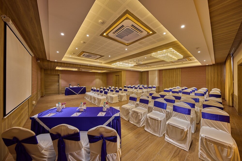 Хосур: Grand Continent Hosur A Sarovar Portico Affiliate Hotel