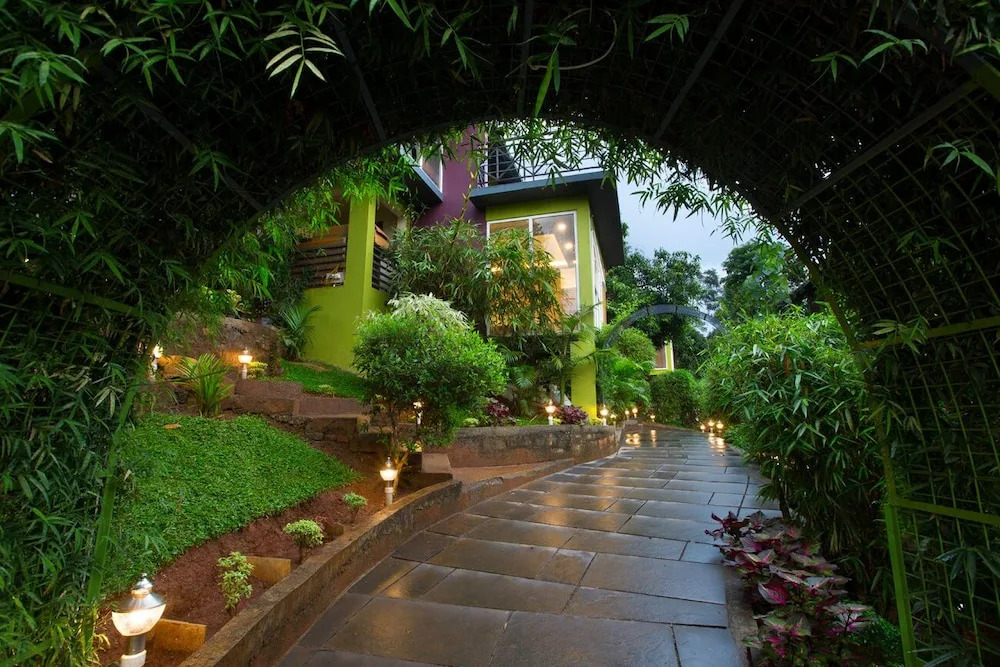 Вайтери: Amrezy Resort and Spa by Stride Wayanad