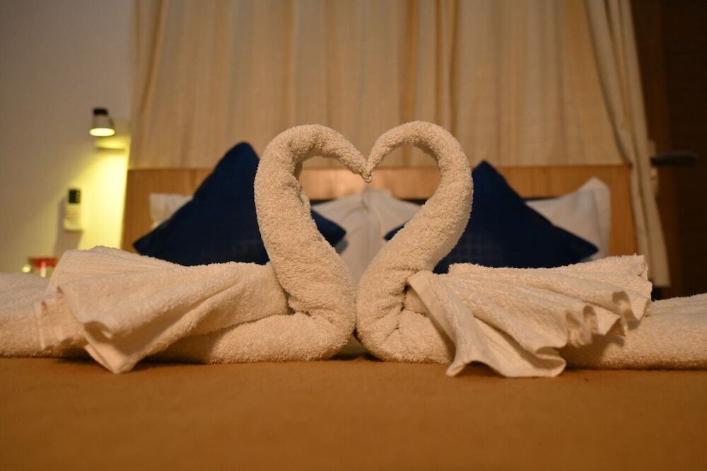 Кангра: Hotel DH