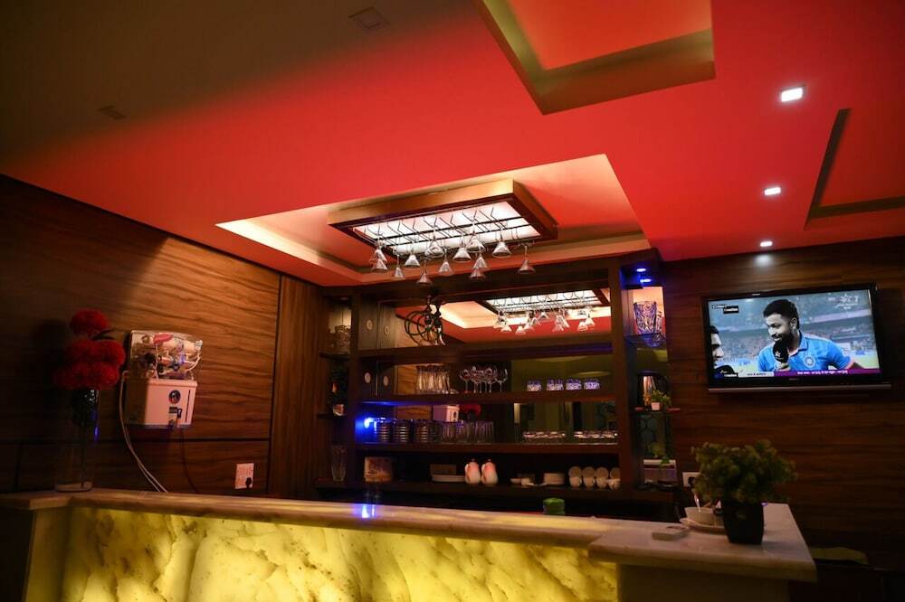 Кангра: Hotel DH