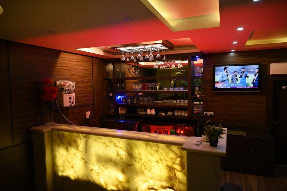 Кангра: Hotel DH