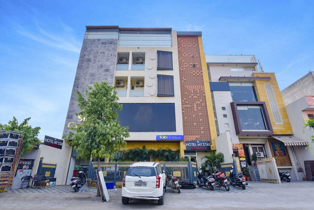 Джайпур: Fabhotel My Stay Sirvi Inn